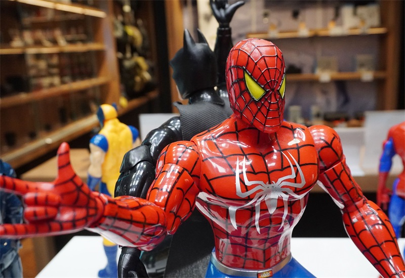 sony a6100 sample image spider man 